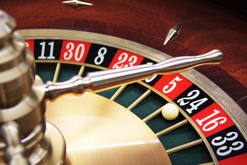 LEV Casino: От классических портальных игр до современных игровых решений — бесплатная игра и возможности игры на реальные деньги